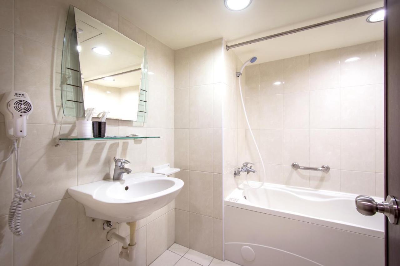 טאיפיי New World Hotel מראה חיצוני תמונה